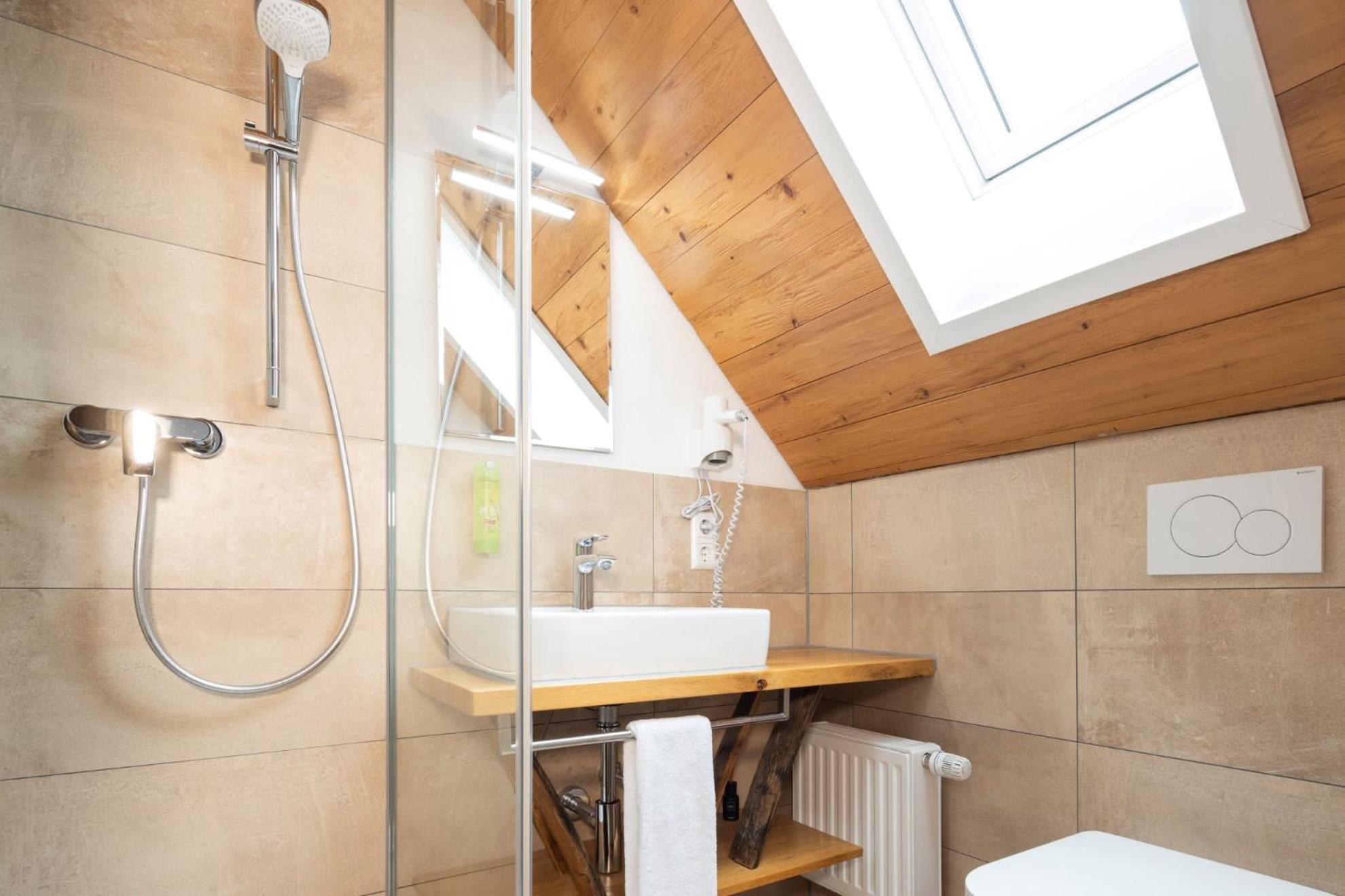 Altbau Gasthaus Amboss Grunkraut Ngoại thất bức ảnh