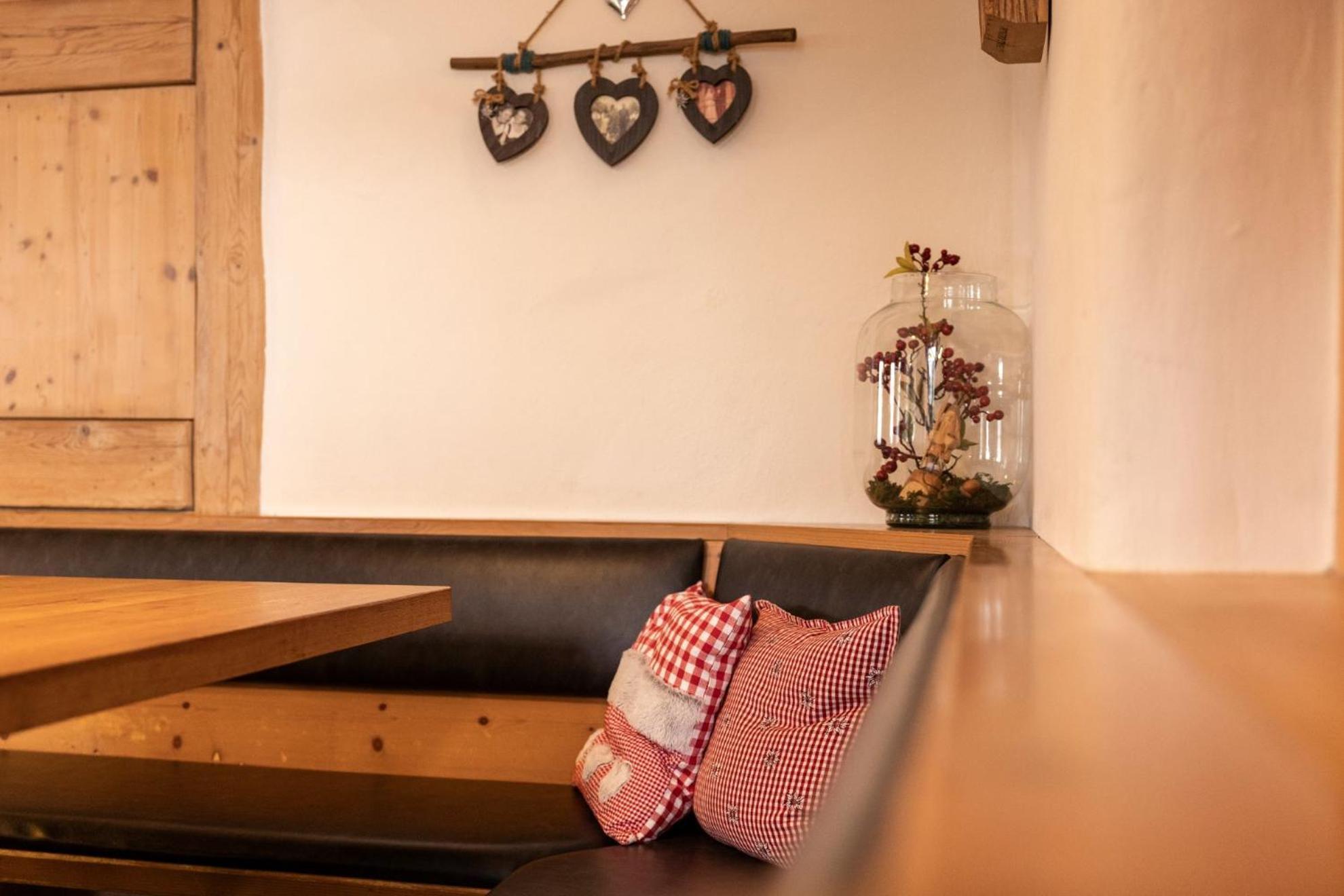 Altbau Gasthaus Amboss Grunkraut Ngoại thất bức ảnh